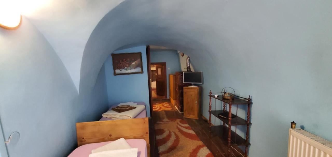 Pensiunea Lelila Inn Σιγκισοάρα Δωμάτιο φωτογραφία